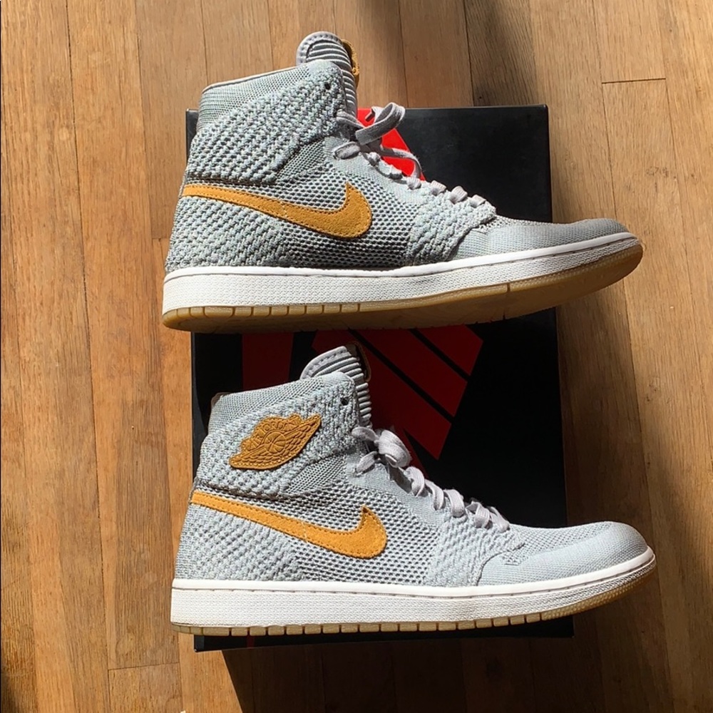 Nike Jordan 1 high Flynit Wolf Grey and Gum bottom